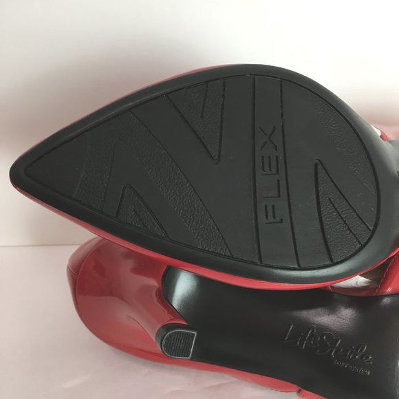 6.5W 6.5 WIDE Life Stride Suki Fire Red Patent Faux Leather Asymmetrical Heels - Picture 11 of 16